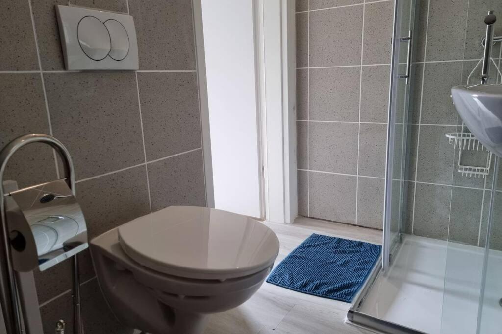 Ferienwohnung/Monteurwohnung Alte Garage Ahnatal Luaran gambar
