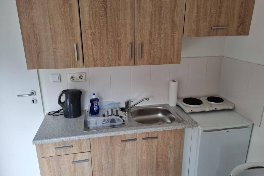 Ferienwohnung/Monteurwohnung Alte Garage Ahnatal Luaran gambar